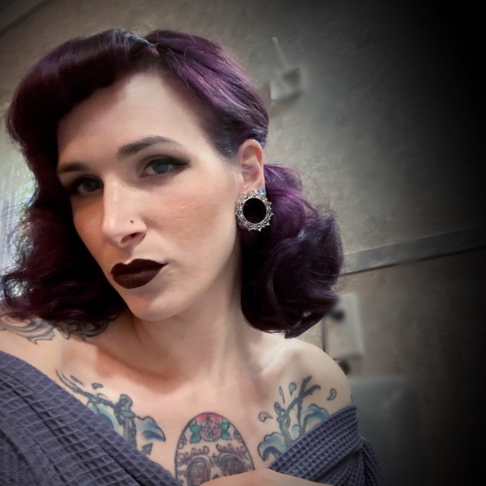 Meet your Posher, Sara